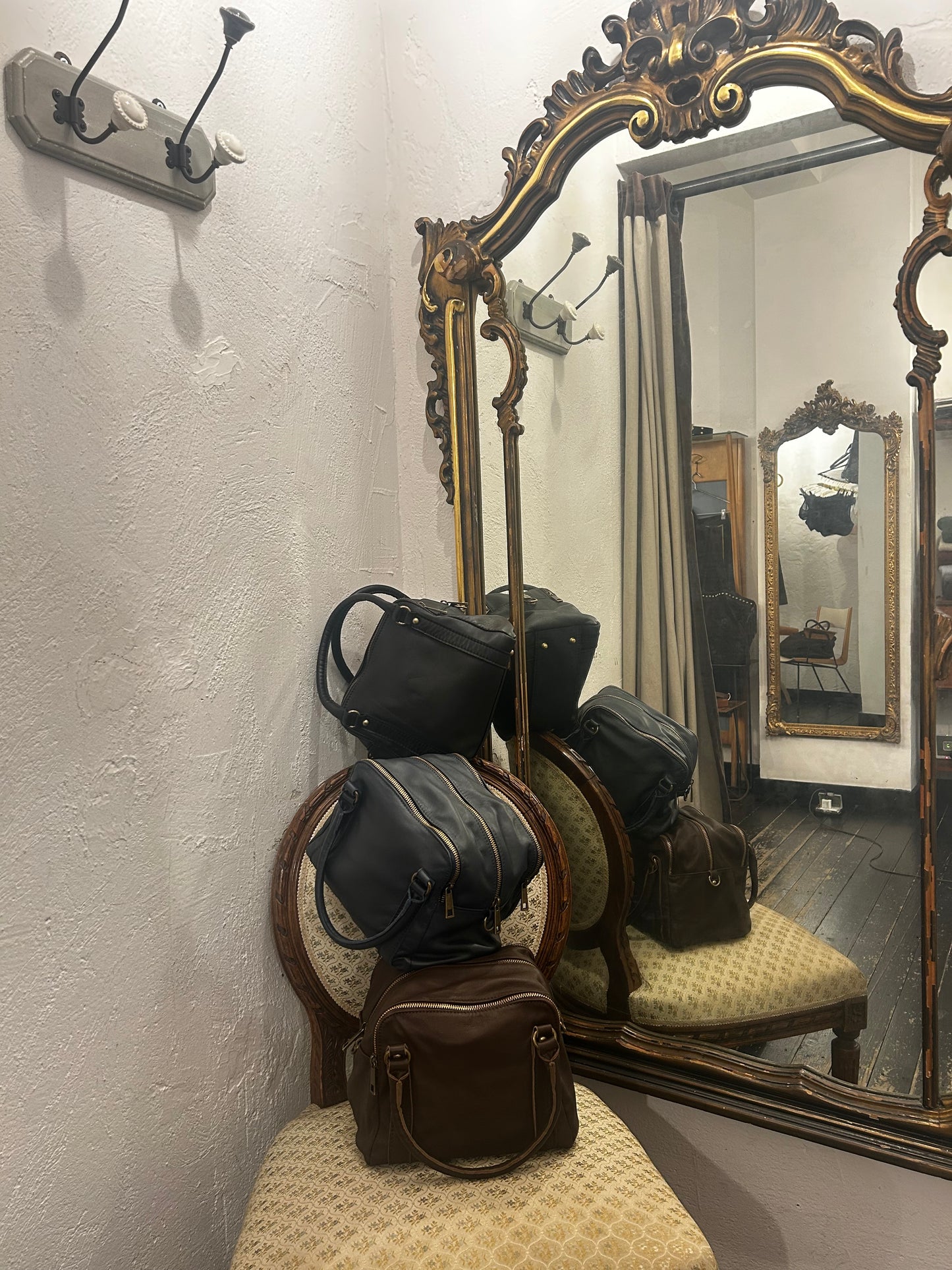 Bauletto in pelle con tracolla