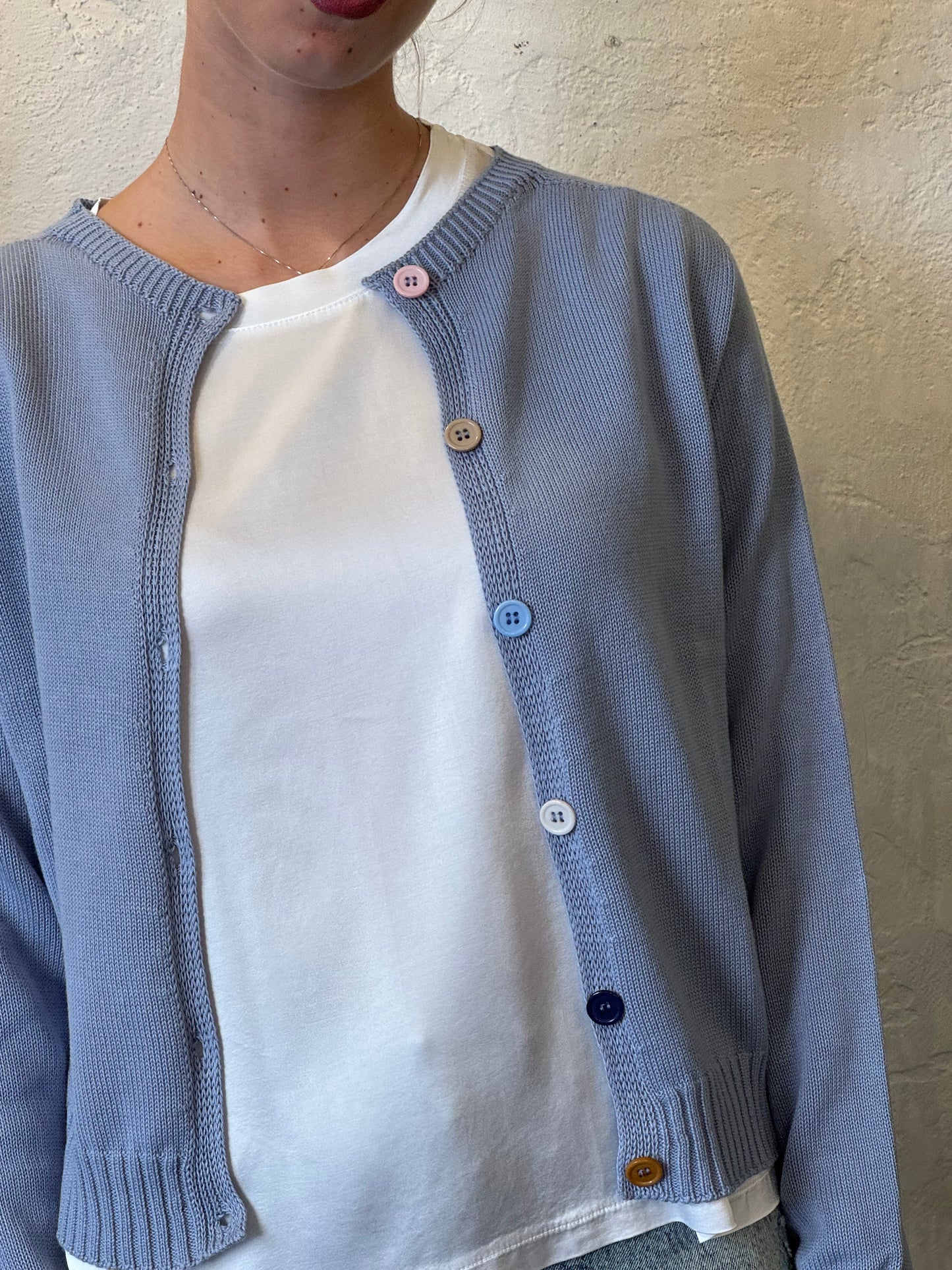 CARDIGAN CON BOTTONCINI COLORATI