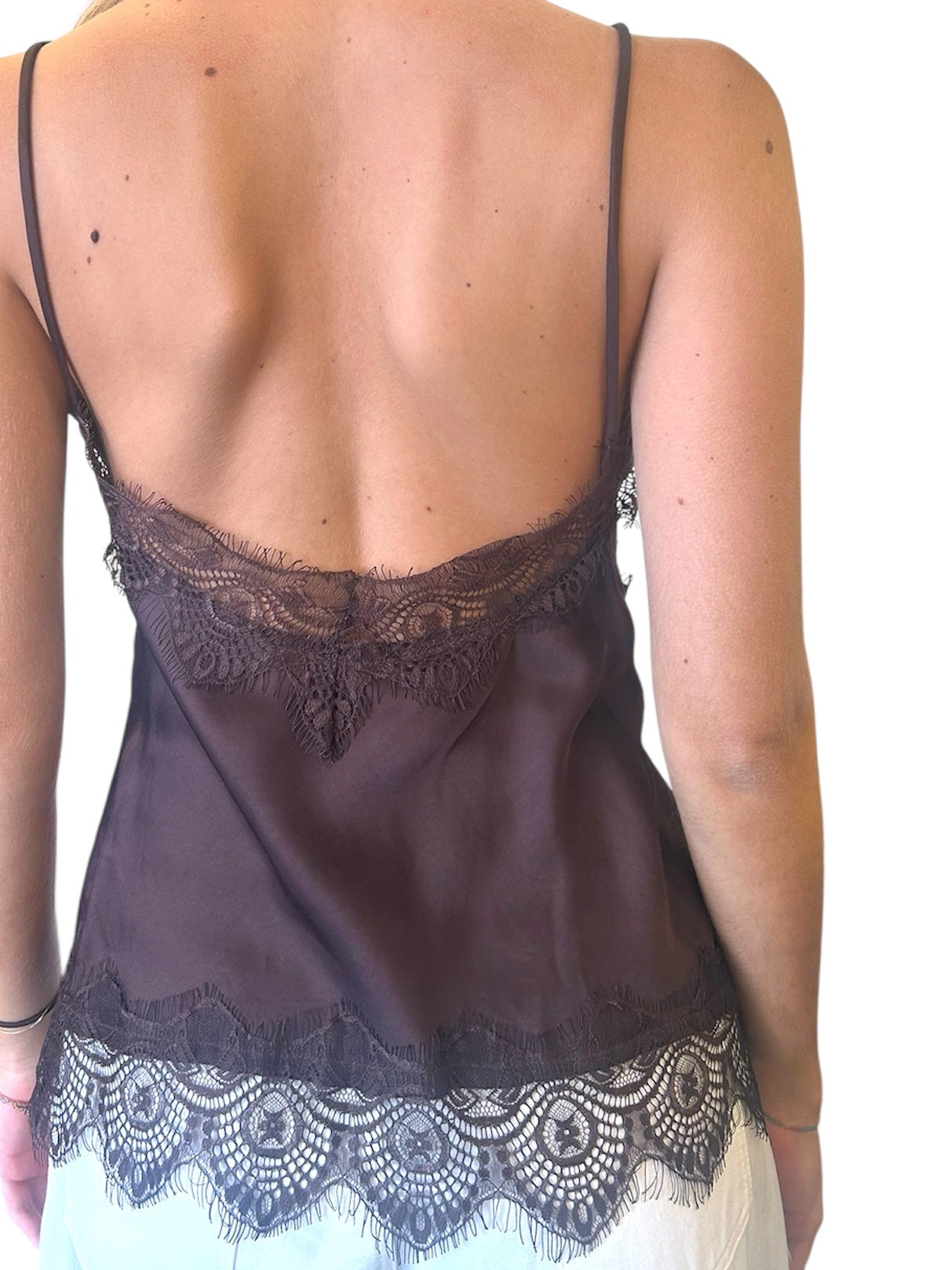 Top con spalline sottili e pizzo