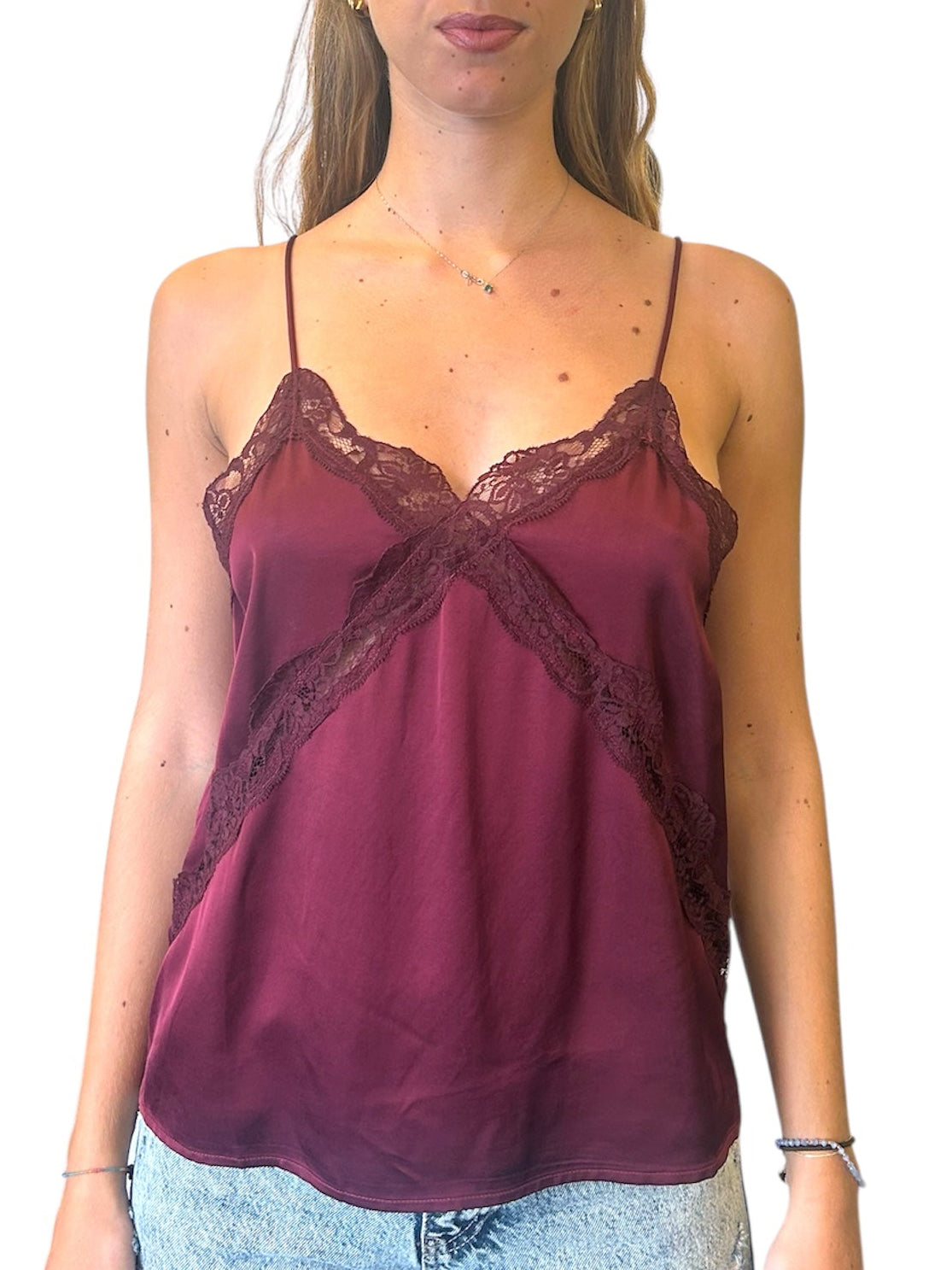 Top con spalline sottili e pizzo