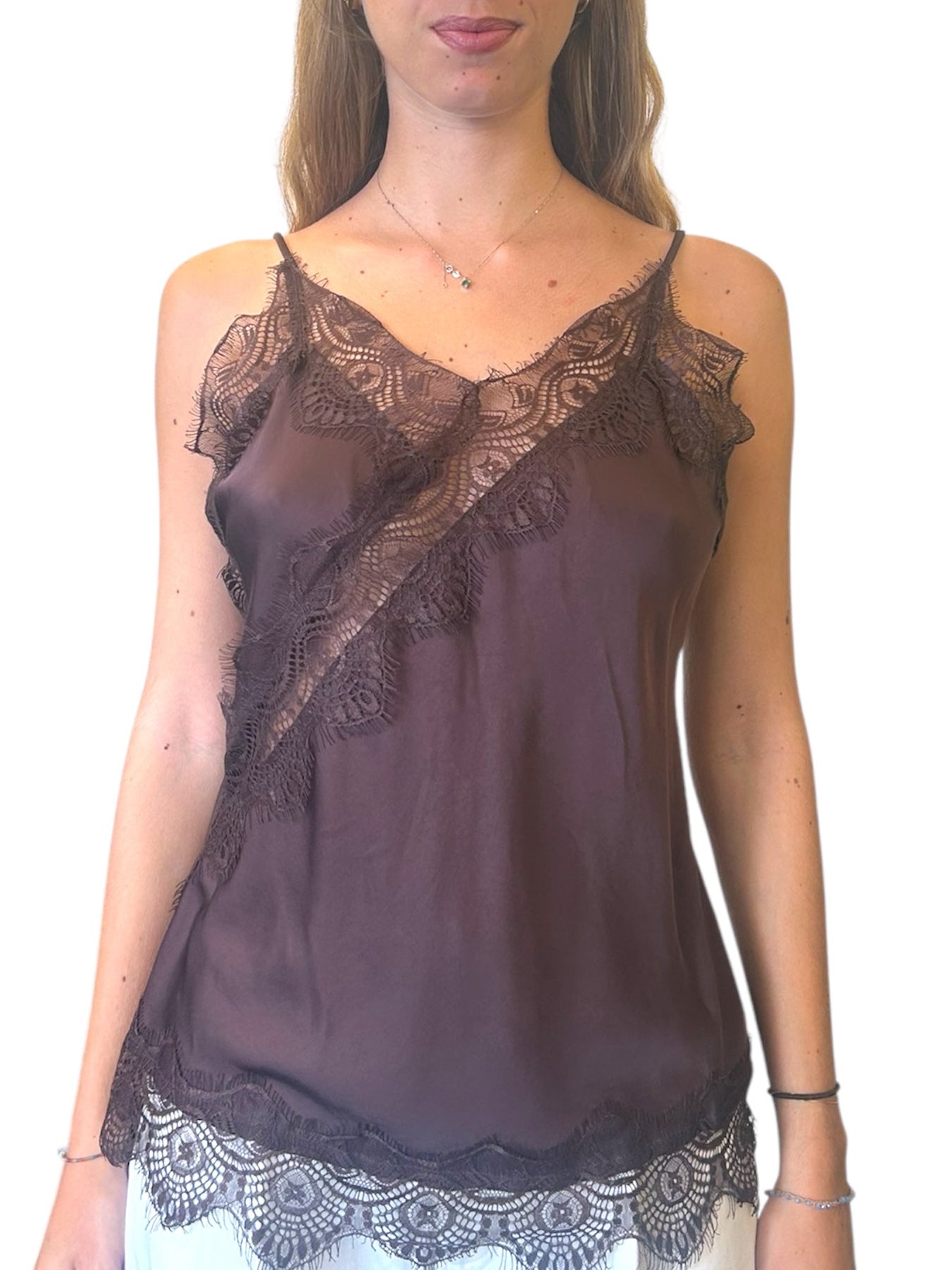 Top con spalline sottili e pizzo