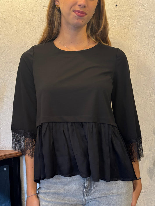 BLUSA CON BASCHINA E PIZZO