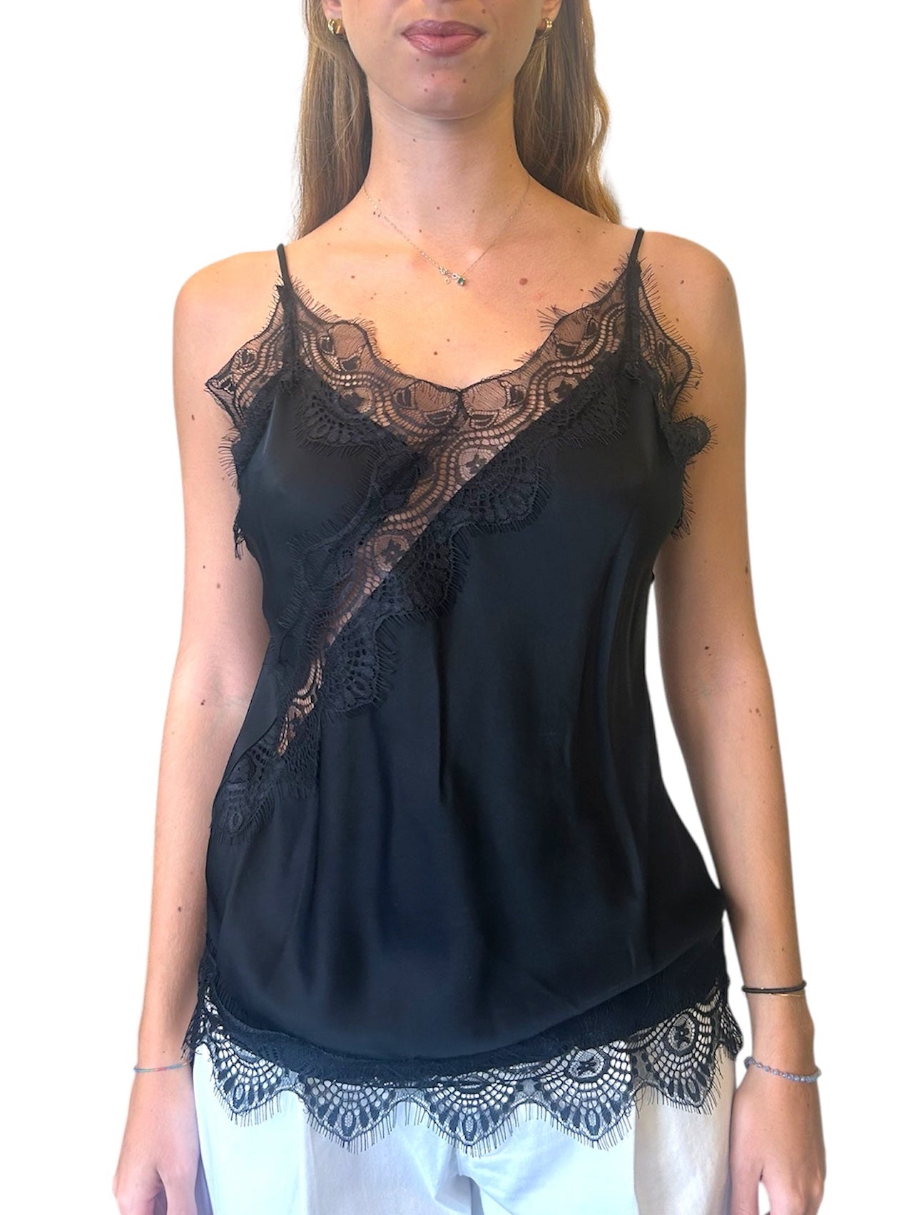 Top con spalline sottili e pizzo