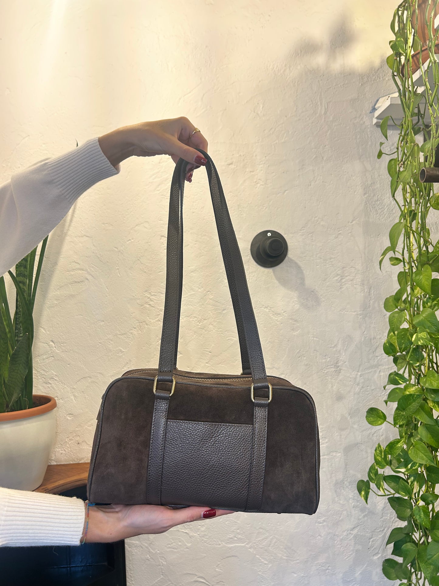 Bauletto a spalla in pelle e suede