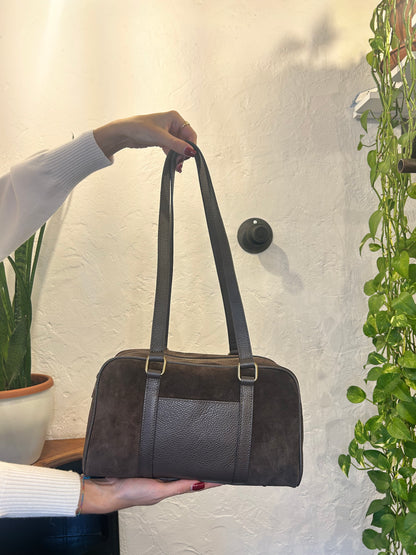 Bauletto a spalla in pelle e suede