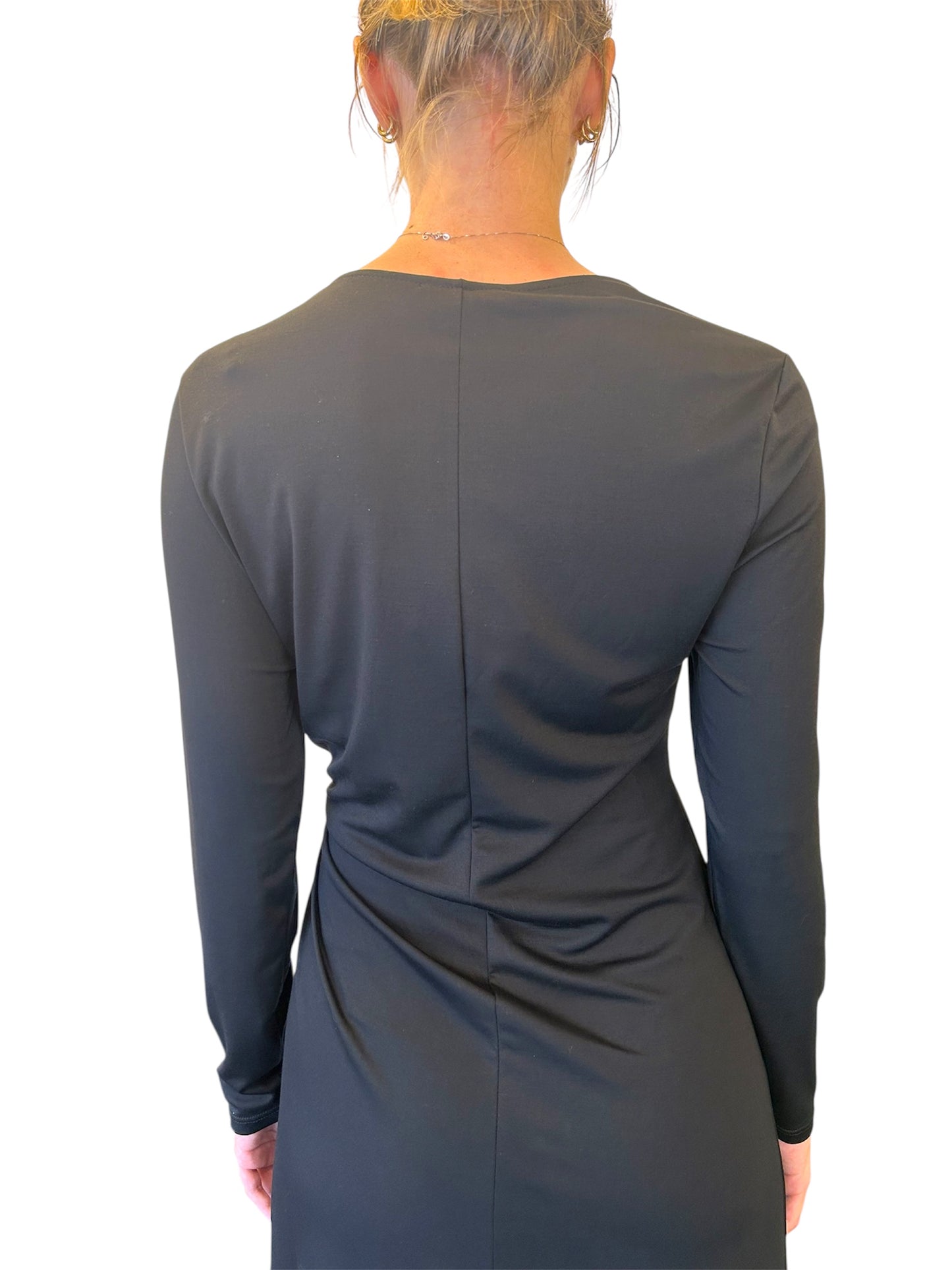 Vestito arricciato ai lati  con maniche lunghe